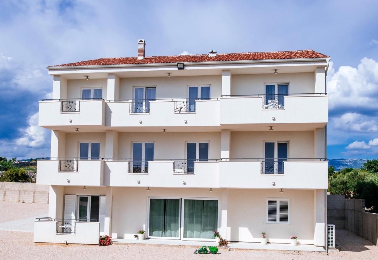 Rock Apartments Novalja Exterior foto